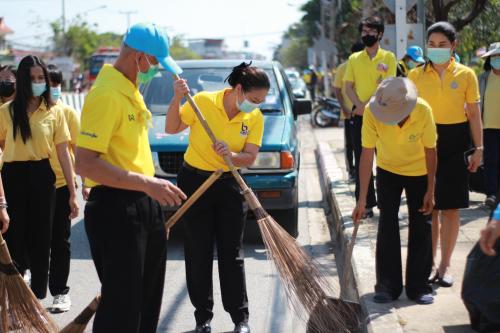 ผู้อำนวยการสำนักประชาสัมพันธ์เขต 4 นำบุคลากรในสังกัด ร่วมกิจกรรมทำความสะอาด Big Cleaning Day "พิษณุโลกเมืองสะอาด"
