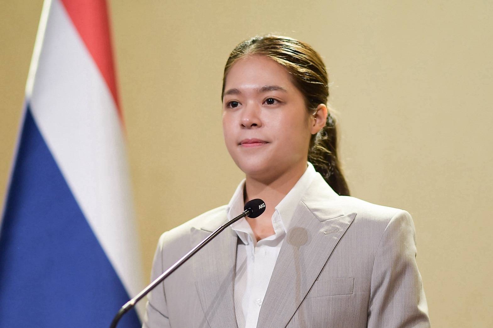 นายกรัฐมนตรีสั่งการ จ.ภูเก็ต เร่งระดมกำลังเครื่องจักรเข้าพื้นที่ เคลียร์หิน-ดิน-โคลนออกพื้นที่เร็วที่สุด เผยสถานการณ์ล่าสุดน้ำท่วมขังในพื้นที่คลี่คลายแล้ว เตือนประชาชนยังมีฝนตกหนักขอให้เฝ้าระวังต่อเนื่อง